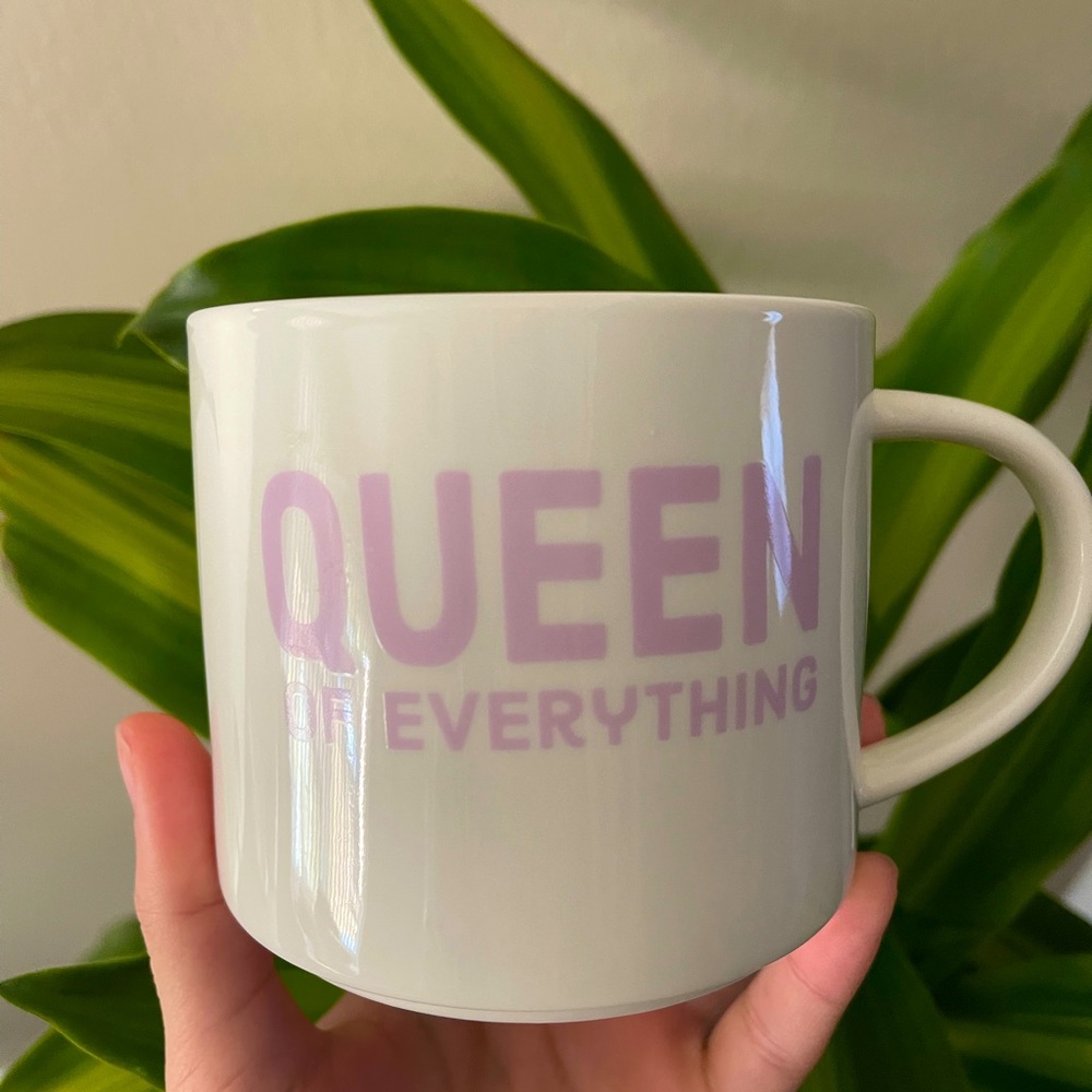 3 very cute mugs